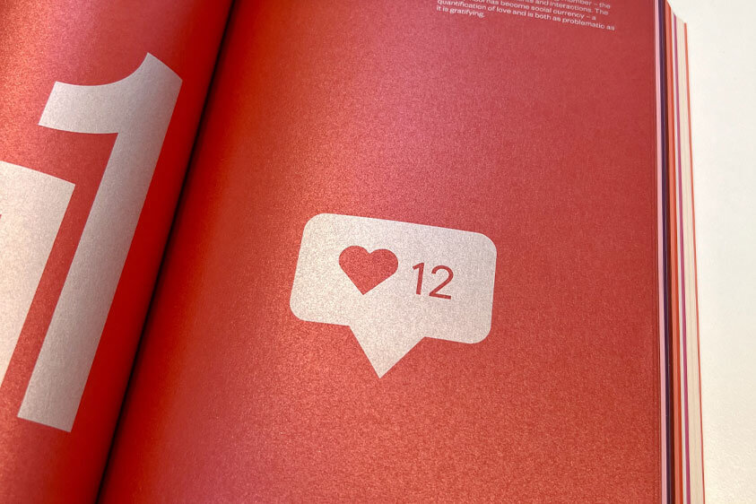The Oracle design page for the 2023 Fedrigoni 365 calendar. A simple but elegant design of a love heart and a social media 